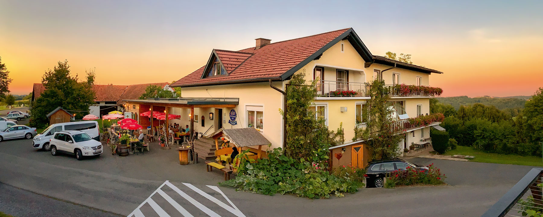 Außenansicht von Gasthof Weninger in Perlsdorf bei Paldau